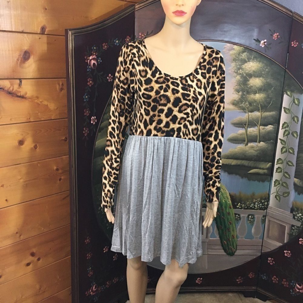 C Cheetah & Gray Tunic NWT - Picture 2 of 4